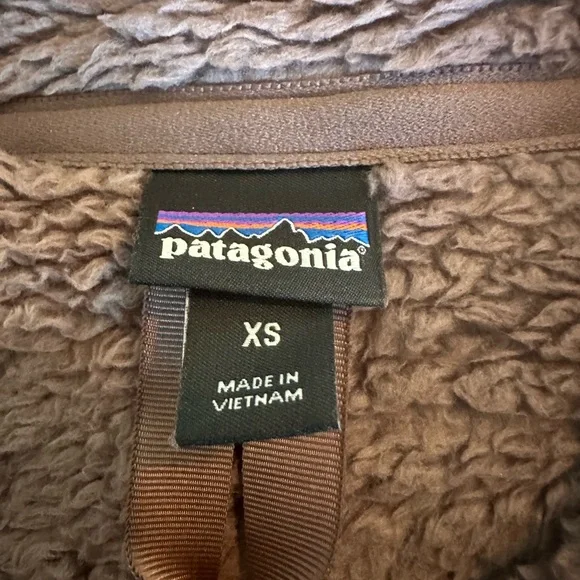 Patagonia Plush Fleece in Dusty Purple - Picture 6 of 8